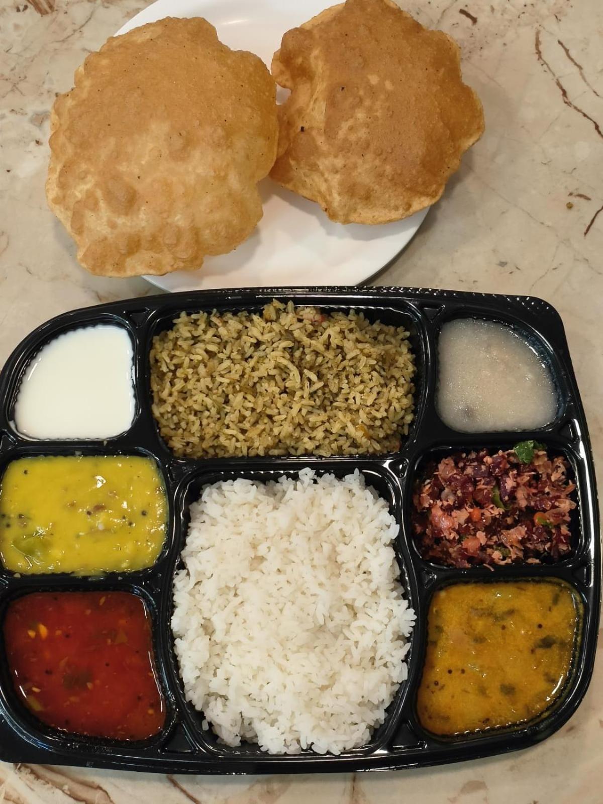 Yuvraj Palace Inn Mysore Ngoại thất bức ảnh